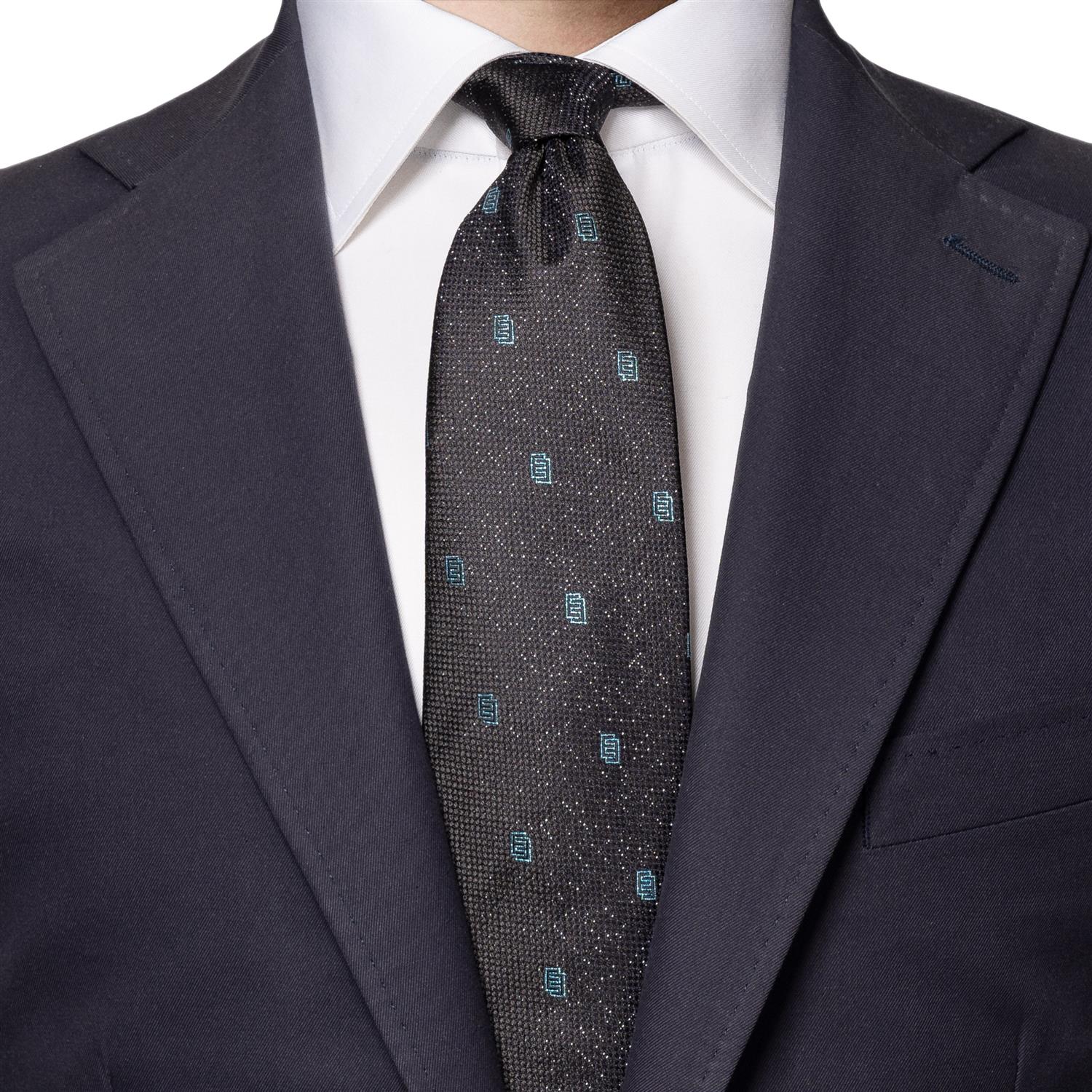 Silk tie